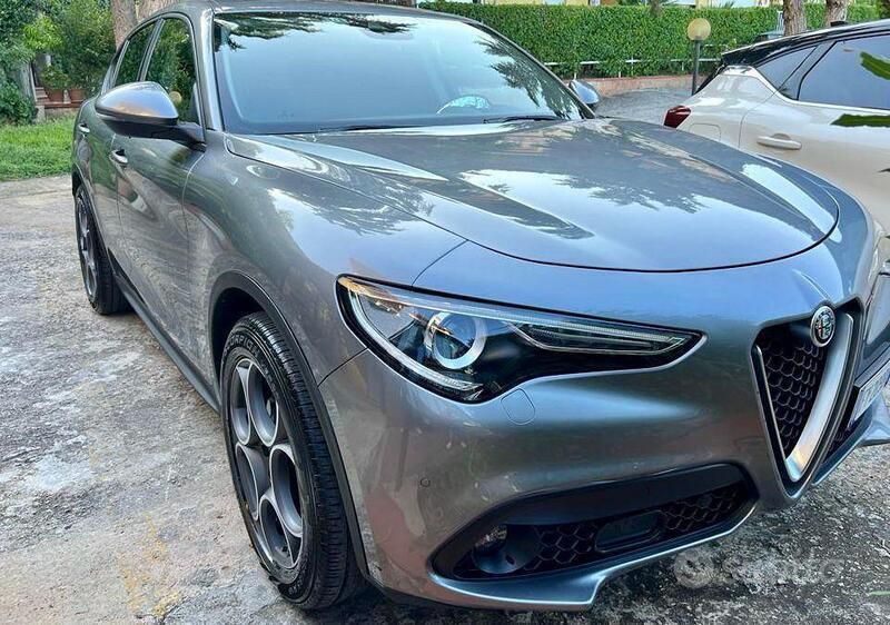 Grigio Usata 2019 Alfa Romeo Stelvio SUV | 25.000 € (Buon prezzo) - Immagine 1/4