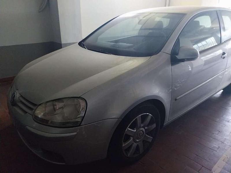 Usata VW Golf IV Sportline 140 CV (102 kW) 2005 Berlina