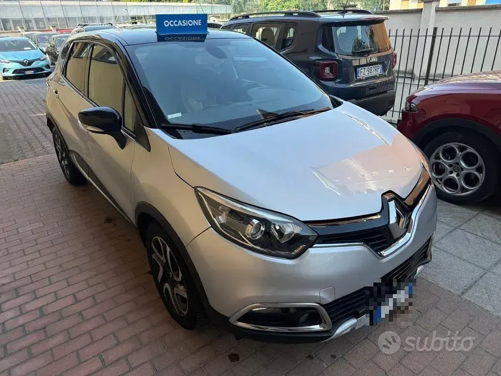 Usata Renault Captur Intens 90 CV (66 kW) 2016 Grigio SUV
