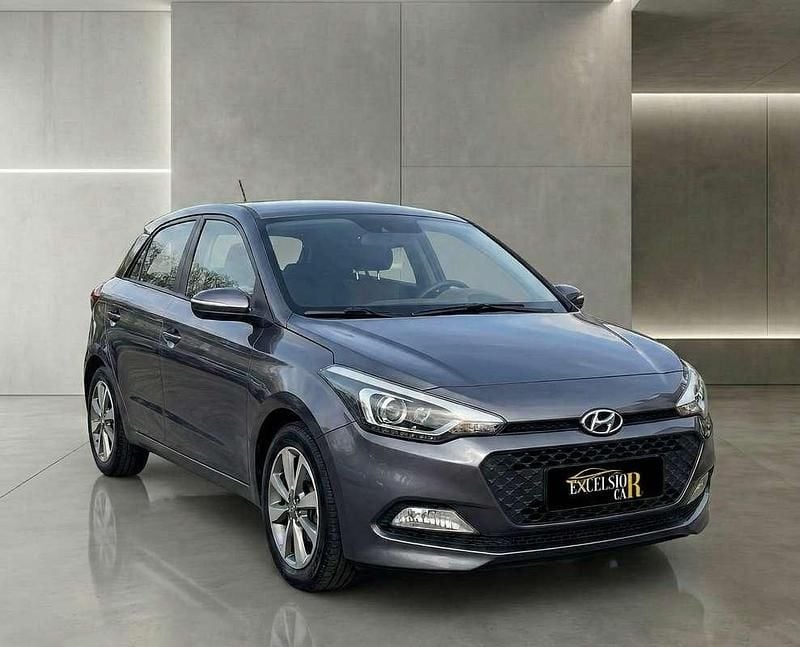 Usata Hyundai i20 Style 84 CV (61 kW) 2017 Grigio Utilitaria