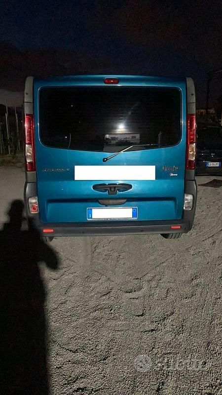 Usata Renault Trafic 120 CV (88 kW) 2011 Blu Monovolume