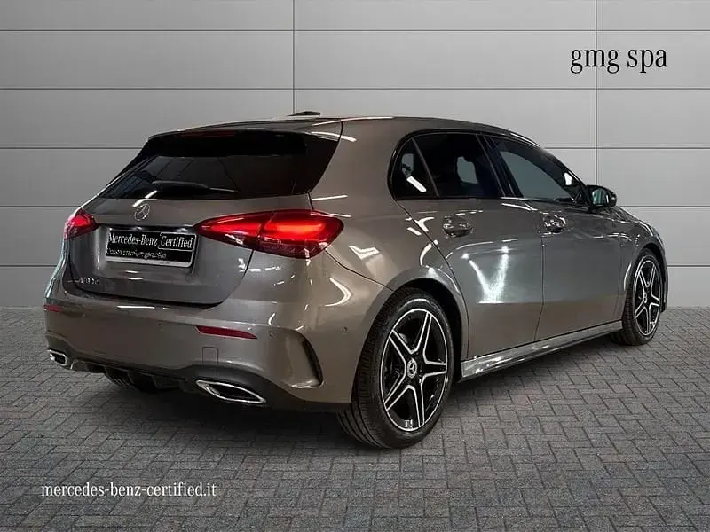 Usata Mercedes A180 Premium 116 CV (85 kW) 2025 Grigio Utilitaria