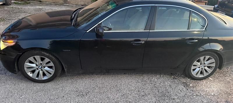 Usata BMW 530 2005 Nero Berlina