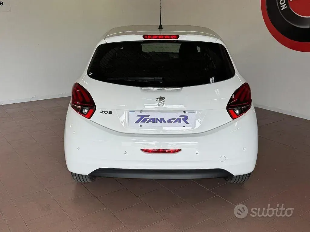 Usata Peugeot 208 Active 83 CV (61 kW) 2019 Bianco Utilitaria