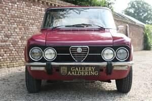 Usata Alfa Romeo Giulia Super 89 CV (65 kW) 1975 Rosso Berlina