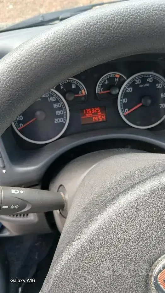 Usata Fiat Punto 60 CV (44 kW) 2010 Bianco Utilitaria