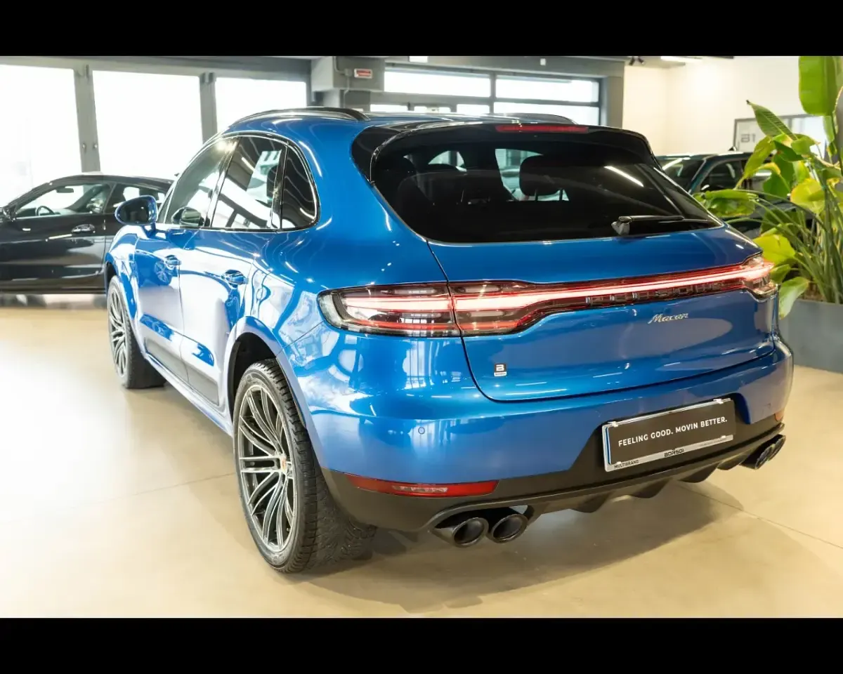 Usata Porsche Macan 245 CV (180 kW) 2019 Azzurro met. tetto nero SUV
