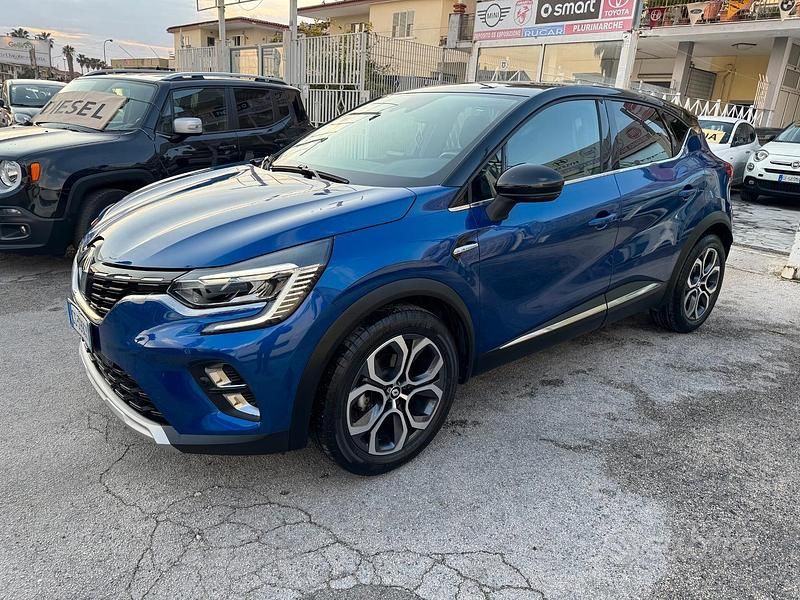 Usata Renault Captur Intens 100 CV (73 kW) 2024 Blu SUV