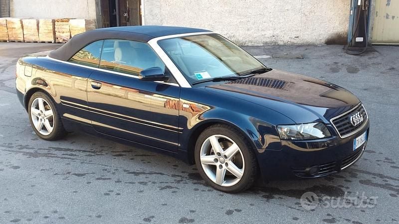Usata Audi A4 Cabriolet 163 CV (119 kW) 2005 Blu Cabrio