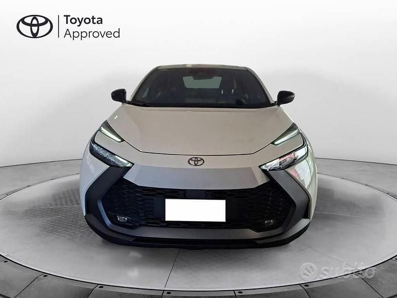 Usata Toyota C-HR Active 223 CV (164 kW) 2025 Bianco SUV