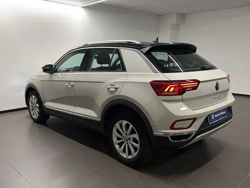Usata VW T-Roc Style 110 CV (80 kW) 2023 Grigio SUV