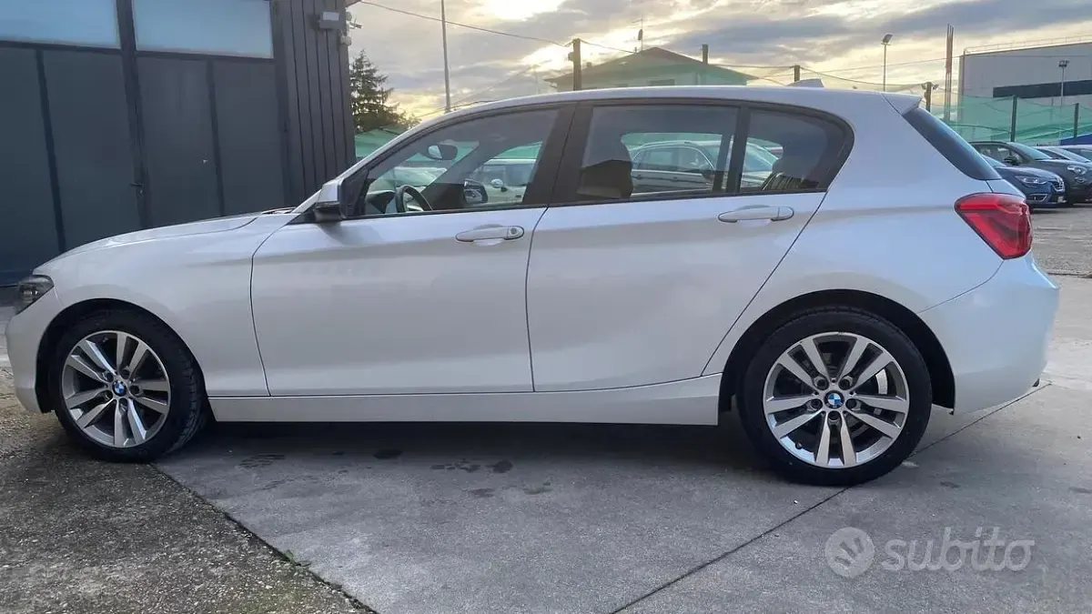 Usata BMW 116 Sport Line 116 CV (85 kW) 2017 Bianco Utilitaria