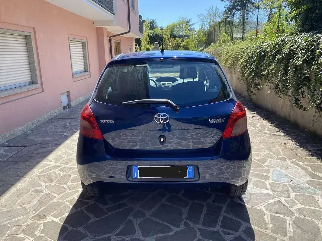 Usata Toyota Yaris Sol 87 CV (63 kW) 2007 Bluazzurro Utilitaria