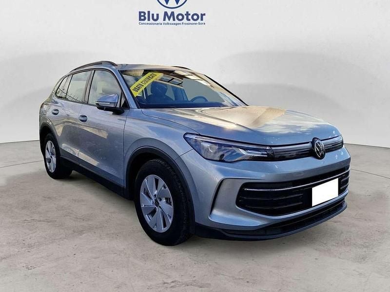 Usata VW Tiguan R-line Plus 150 CV (110 kW) 2025 Dolomite silver metallizzato SUV