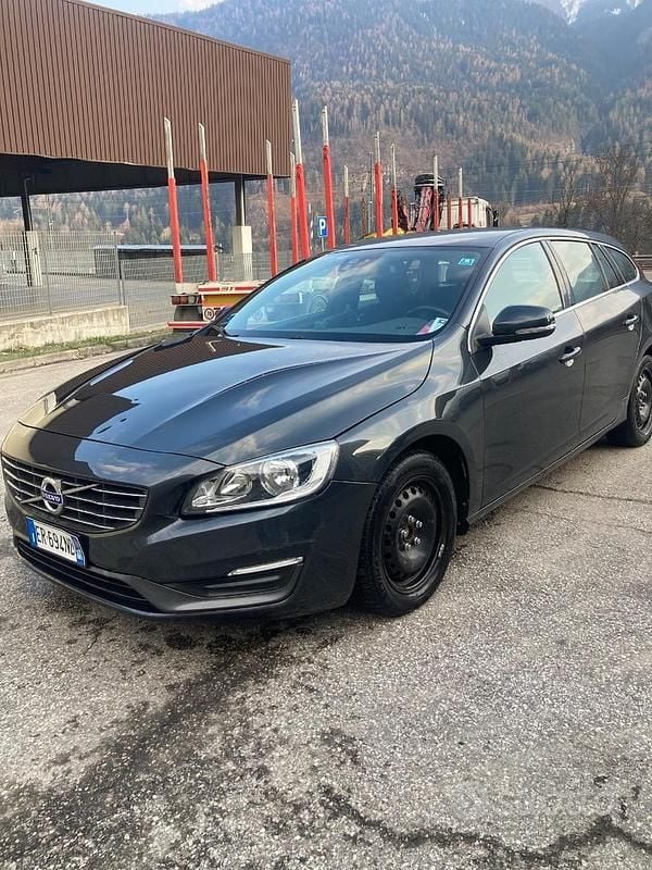 Usata Volvo V60 2013 Nero Station wagon