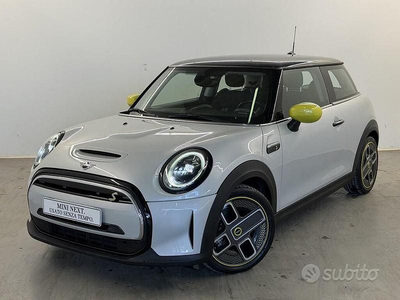 White silver metallizzato Usata 2021 Mini Cooper SE Classic Utilitaria | 23.150 € - Immagine 1/3