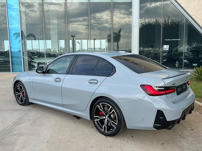 Usata BMW 320e M Sport 190 CV (139 kW) 2025 Grigio Berlina