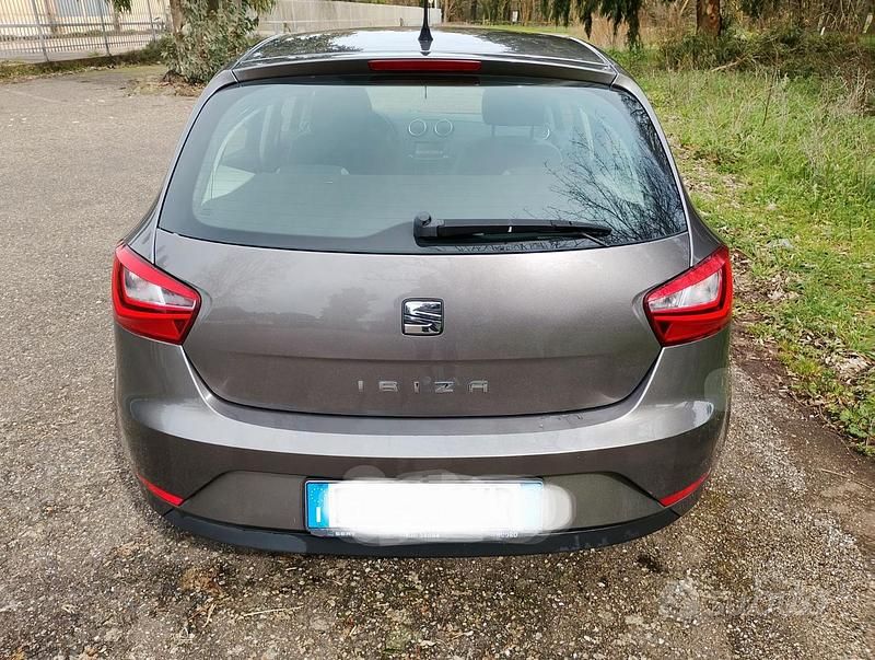 Usata Seat Ibiza 75 CV (55 kW) 2016 Grigio Berlina