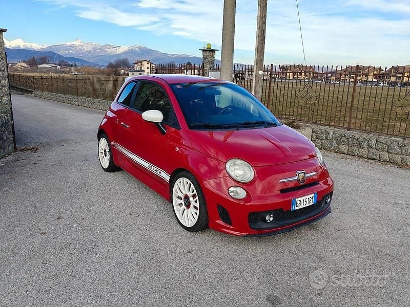 Rosso Usata 2010 Abarth 500 Tre volumi | 10.000 € (Ottimo prezzo) - Immagine 1/4