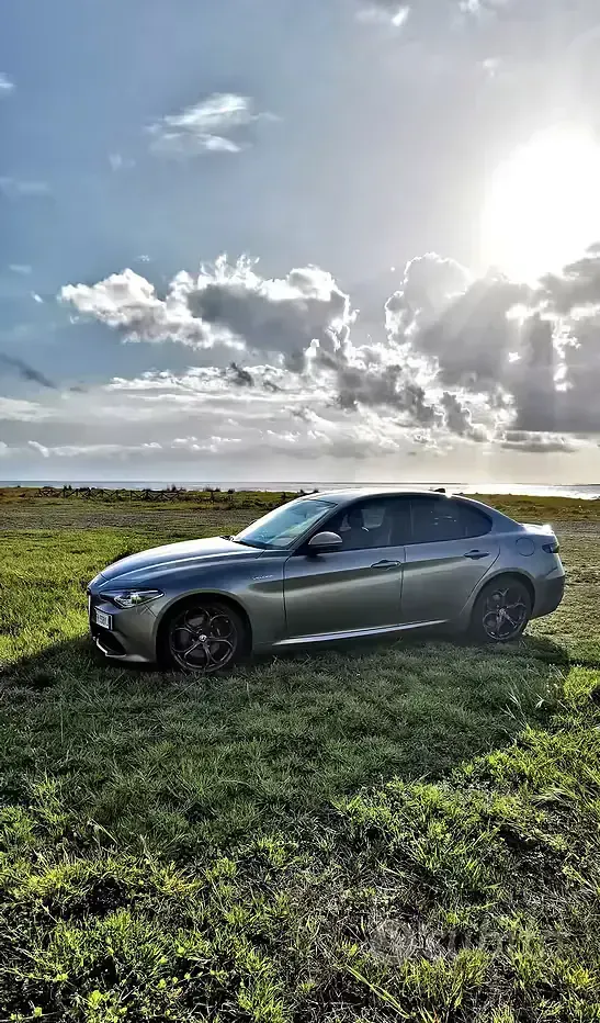 Usata Alfa Romeo Giulia Veloce 210 CV (154 kW) 2017 Grigio Berlina