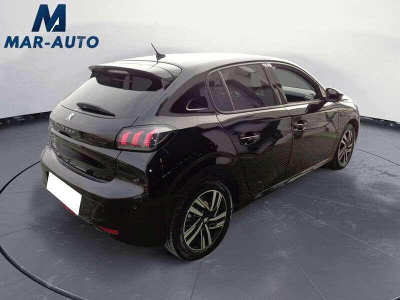 Usata Peugeot 208 Allure 75 CV (55 kW) 2022 Nero Utilitaria