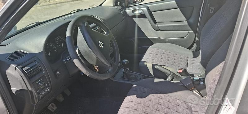 Usata Opel Astra 90 CV (66 kW) 2002 Grigio Berlina