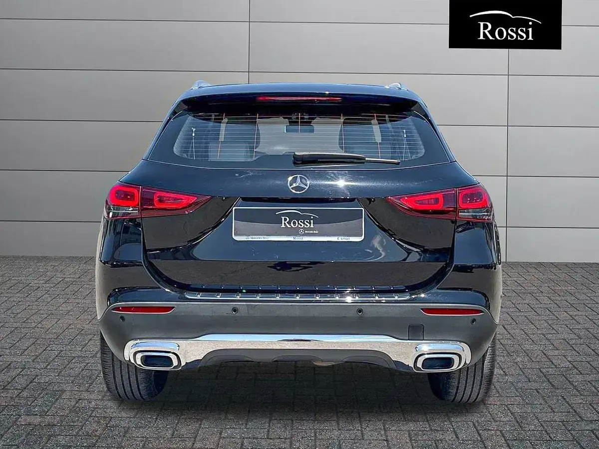 Usata Mercedes GLA180 116 CV (85 kW) 2022 Nero SUV