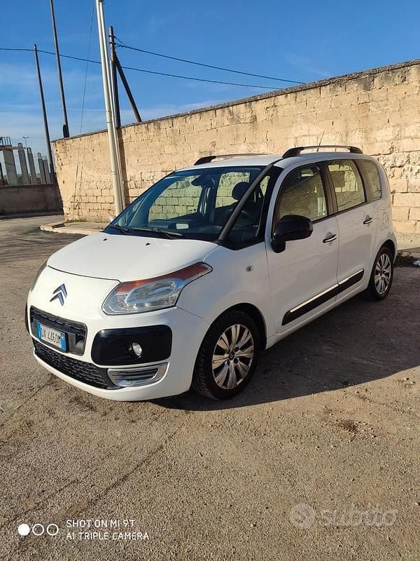 Bianco Usata 2009 Citroën C3 Picasso Monovolume | 3700 € (Buon prezzo) - Immagine 1/4