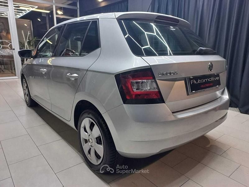 Usata Skoda Fabia Ambition 75 CV (55 kW) 2015 Argento Berlina