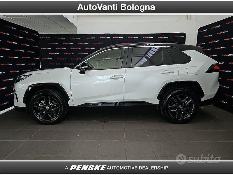 Usata Toyota RAV4 Hybrid Sport 222 CV (163 kW) 2023 Bianco SUV