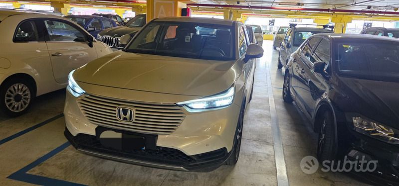 Grigio Usata 2023 Honda HR-V SUV | 25.000 € (Buon prezzo) - Immagine 1/4