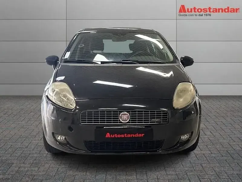 Usata Fiat Grande Punto Dynamic 95 CV (69 kW) 2008 Nero Utilitaria