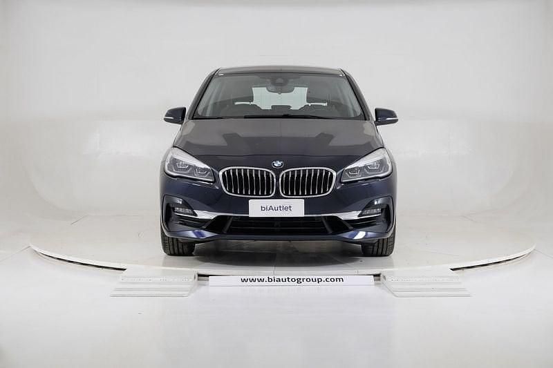 Usata BMW 220 Active Tourer Luxury Line 191 CV (140 kW) 2019 Blu Monovolume