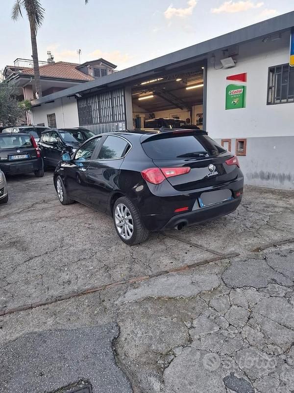 Nero Usata 2016 Alfa Romeo Giulietta Tre volumi | 6999 € - Immagine 1/4