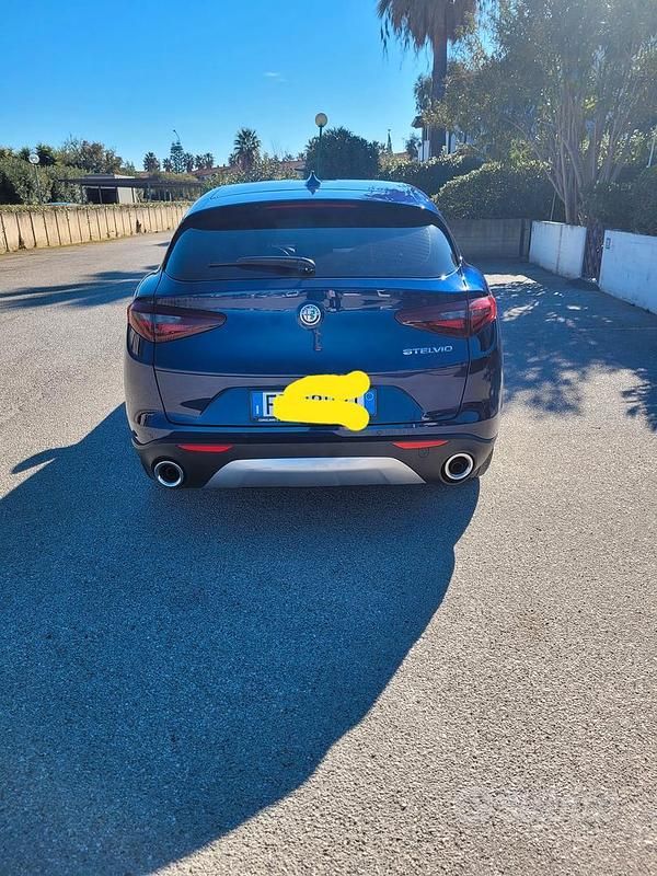 Usata Alfa Romeo Stelvio 179 CV (131 kW) 2018 Blu SUV