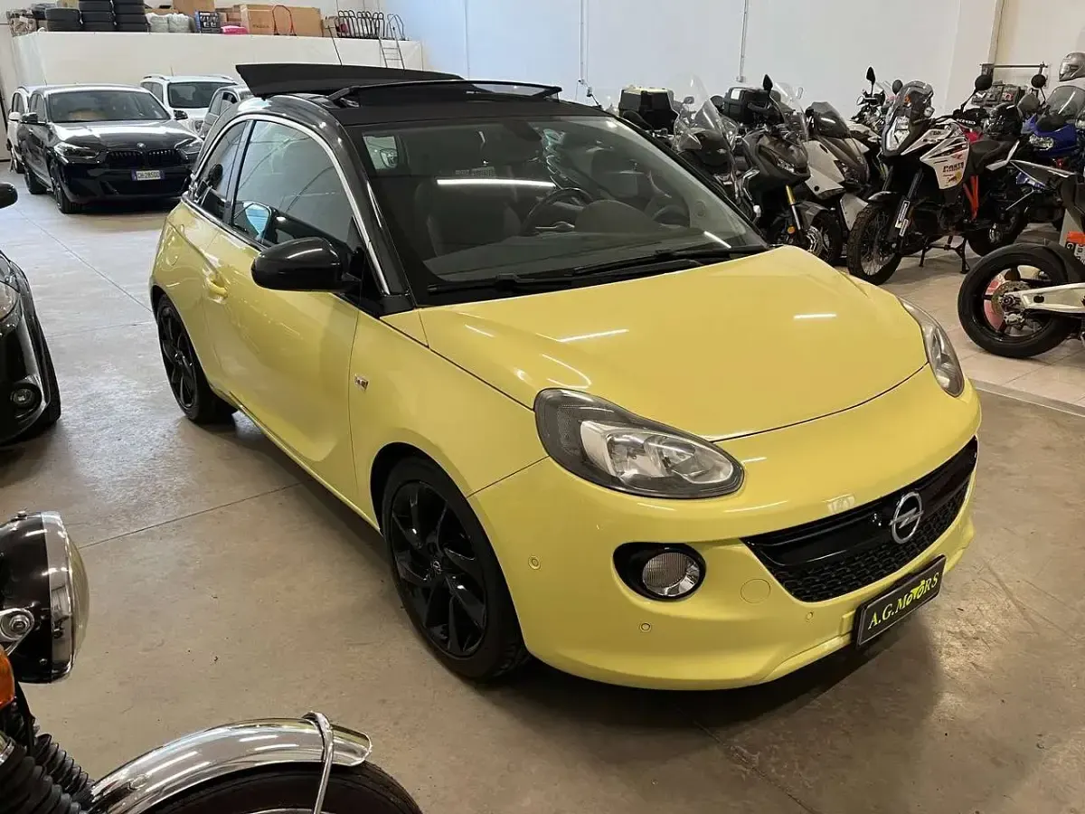 Usata Opel Adam 87 CV (63 kW) 2015 Giallo Utilitaria