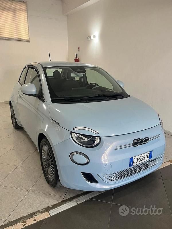 Usata Fiat 500e Icon 86 kW (118 CV) 2020 Blu Berlina