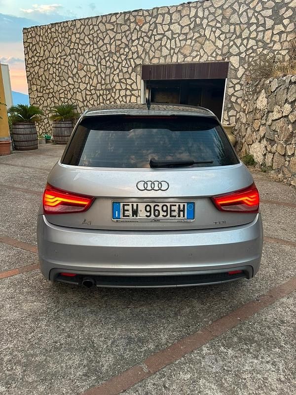 Usata Audi A1 90 CV (66 kW) 2014 Grigio Utilitaria