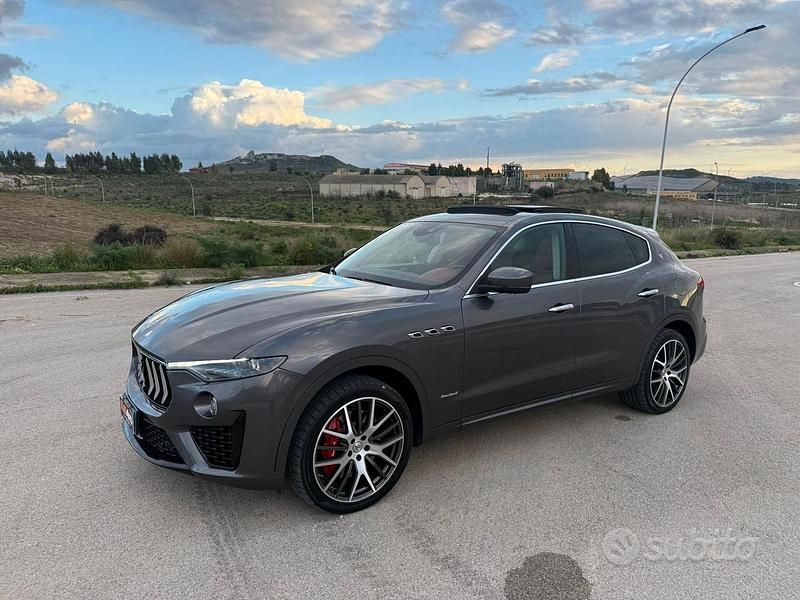 Usata Maserati GranSport 275 CV (202 kW) 2019 Grigio Station wagon