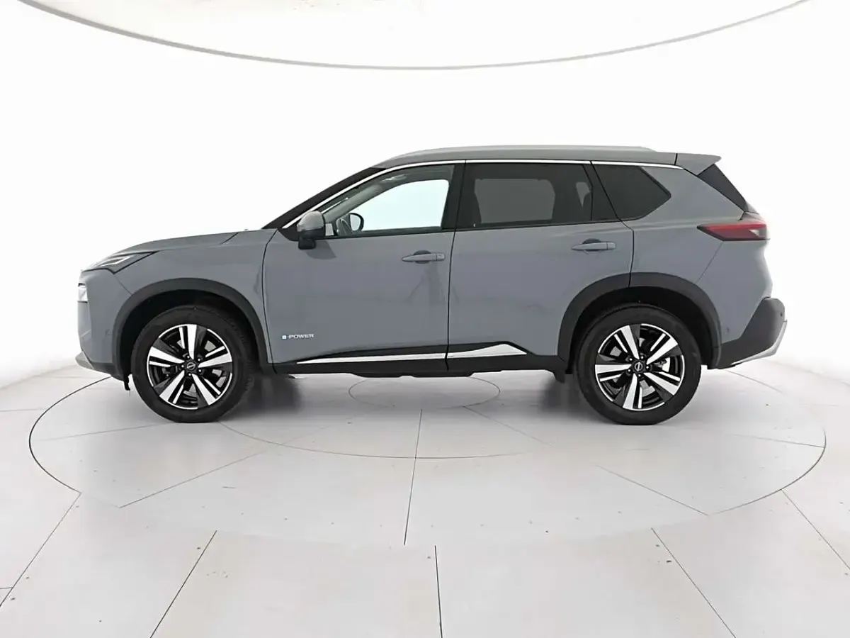 Usata Nissan X-Trail Tekna 158 CV (116 kW) 2023 Grigio scuro SUV