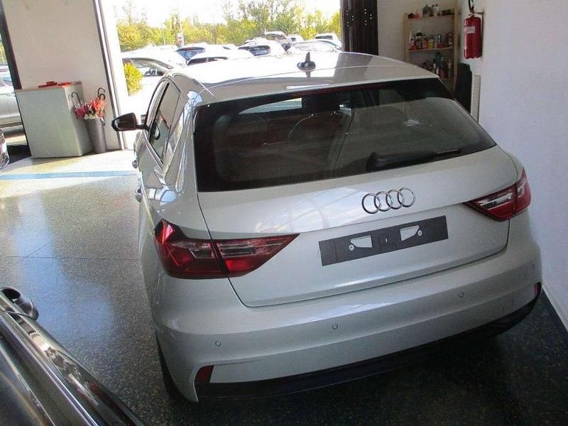 Usata Audi A1 Admired 95 CV (69 kW) 2023 Argento SUV