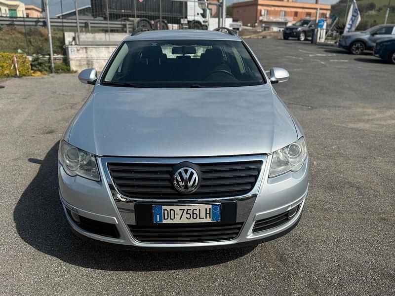 Usata VW Passat Comfortline 140 CV (102 kW) 2007 Argento Station wagon