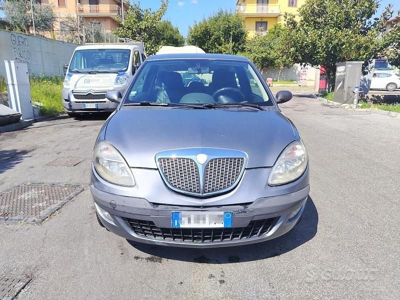 Usata Lancia Ypsilon 70 CV (51 kW) 2005 Utilitaria
