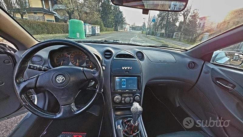 Usata Toyota Celica 143 CV (105 kW) 2000 Grigio Coupé