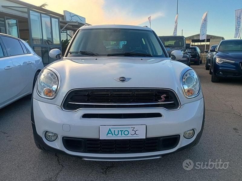 Usata Mini Cooper SD Countryman Business 143 CV (105 kW) 2015 Bianco SUV