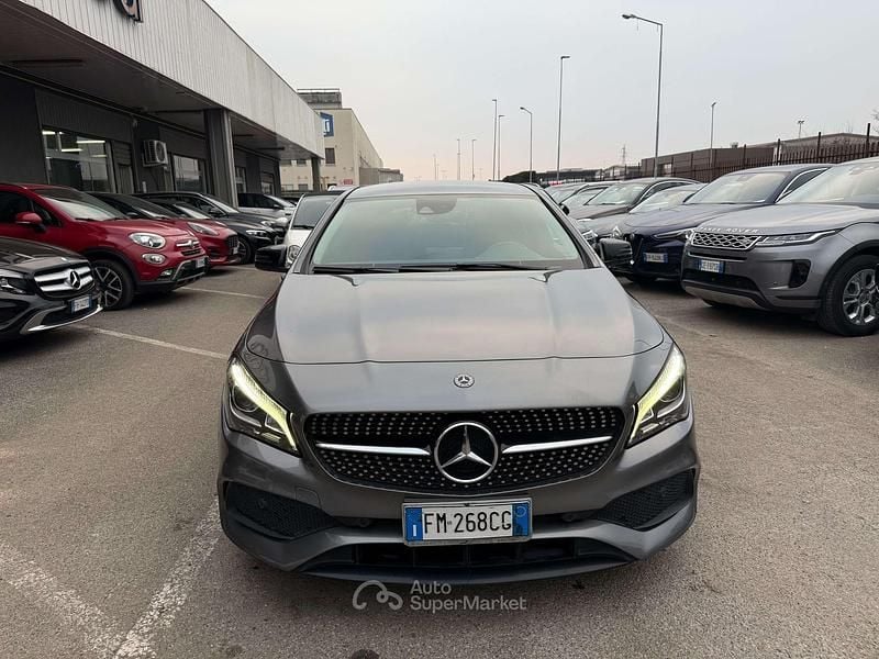Usata Mercedes CLA45 AMG Shooting Brake Premium 136 CV (100 kW) 2017 Gray Station wagon
