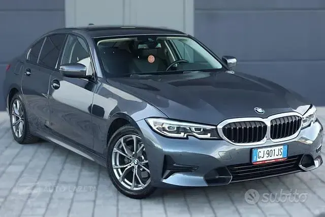 Usata BMW 318 Efficient Dynamics 150 CV (110 kW) 2022 Grigio metallizzato Berlina