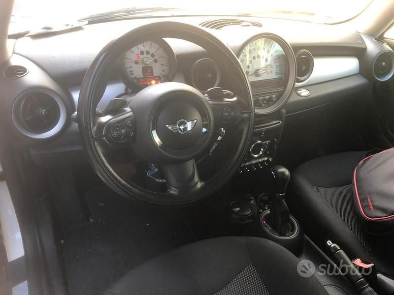 Usata Mini Cooper 122 CV (89 kW) 2011 Bianco Utilitaria