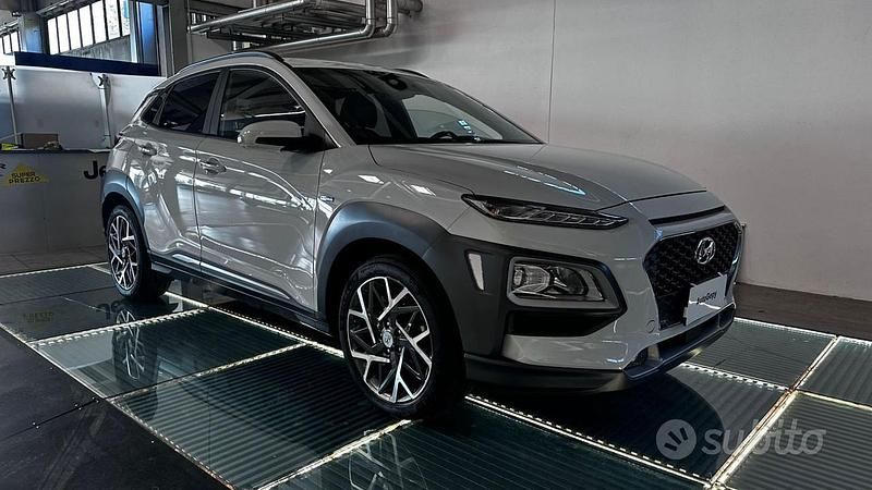 Bianco Usata 2020 Hyundai Kona XPrime SUV | 14.900 € (Buon prezzo) - Immagine 1/4