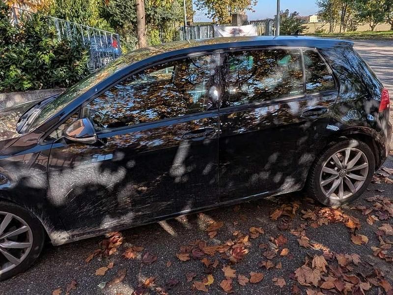 Usata VW Golf VII Highline 110 CV (80 kW) 2016 Berlina